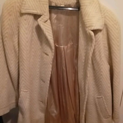Cream long coat like new, size XXL