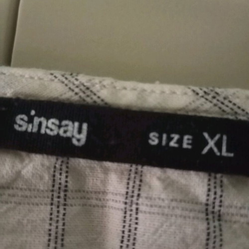 Sinsay fitted buttoned blouse like new, M/L, white-beige check