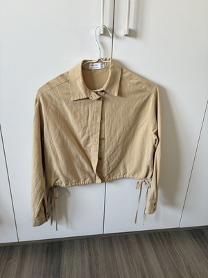 Bershka beige shirt like new, XS size