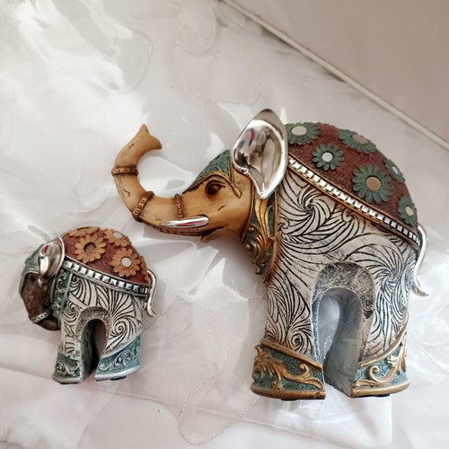 Decorative elephants like new