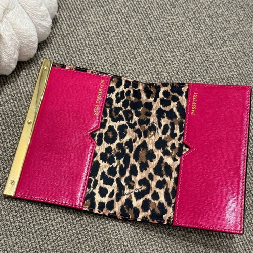 Victoria’s Secret passport holder pink with leopard design like new