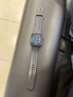 APPLE WATCH SERIES 5