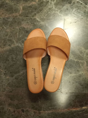 Women's platforms size 38-39