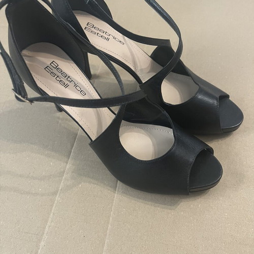 Beatrice Estell black sandals size 39 like new, 8.5cm heel