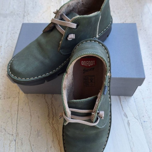 On Foot women's leather ankle boots like new, khaki color, size 39