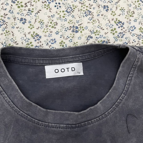 T shirt woman’s one size, like new