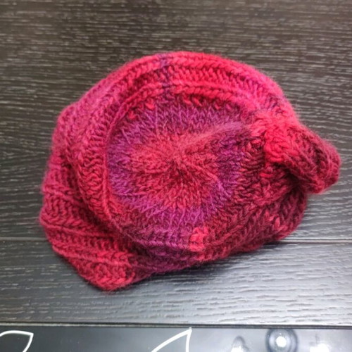 Women's knitted handmade hat like new, size M
