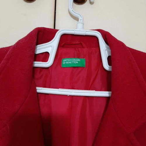 Benetton red coat new, medium