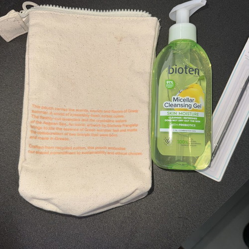 Bioten Skin Moisture Micellar Cleansing Gel 200ml with Korres pouch and blackhead remover
