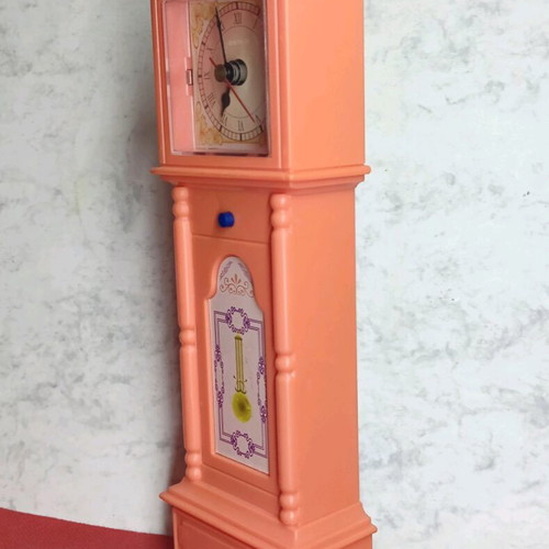 Barbie dollhouse battery clock used, Coldlok vintage, 26 cm
