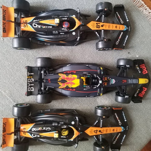 Max Verstappen, Oscar Piastri, Lando Norris (1/24) - package