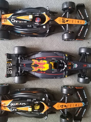 Max Verstappen, Oscar Piastri, Lando Norris (1/24) - πακέτο