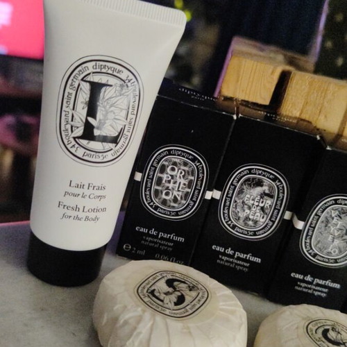Diptyque Mega Perfume Set new, includes 5 Eau de Parfum, body cream, soaps