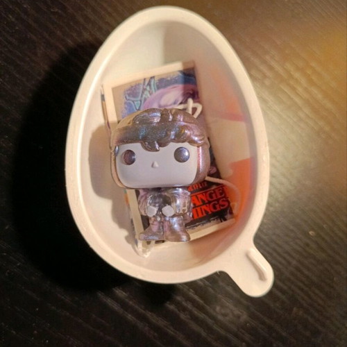 Stranger Things Kinder Joy Dustin Upsidedown new
