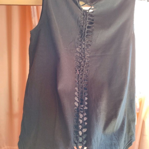 Tally Weijl top M black like new with print and back opening