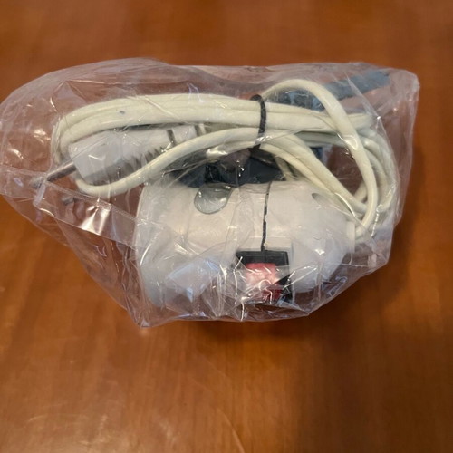E27 light socket new with switch and clip