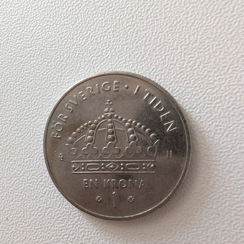 Swedish 1 Krona Coin used, 2005 with King Carl XVI Gustaf