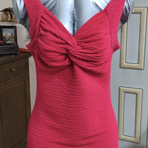 Body Dress fuchsia elastic XS-S like new