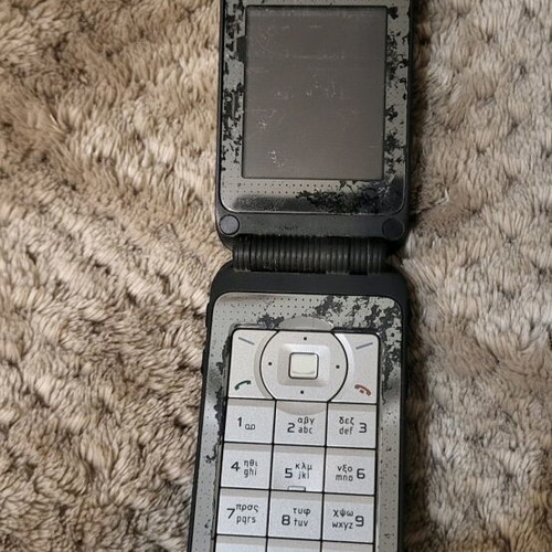 Nokia 6170 used, no charger, battery not working