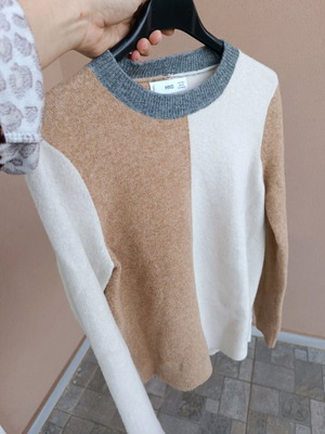 Mango two-tone pullover like new, size S