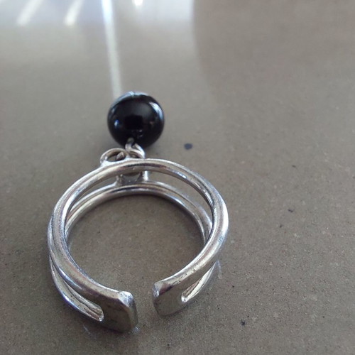 Silver chevalier ring 925 used with black charm