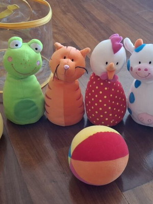 Lilliputiens Farm Animal Bowling Set like new