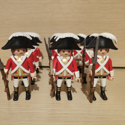 Playmobil English Soldiers figures used, set of 9, American Revolution