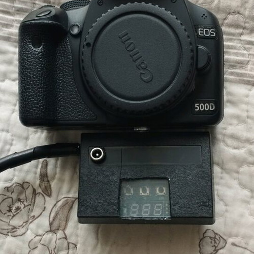 Canon EOS 500D DSLR camera used, modified for astrophotography with cooling