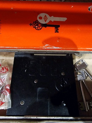 Security lock with 3 keys