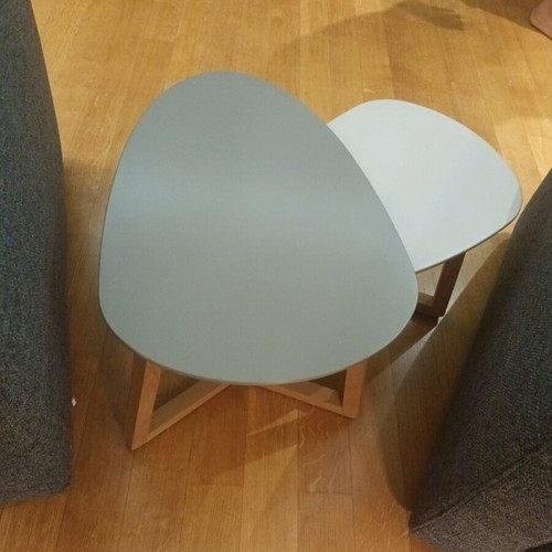 Side tables like new, set of 2
