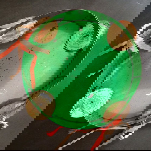 Παιδικό παιχνίδι ντέφι μεταχειρισμένο με κορδέλες