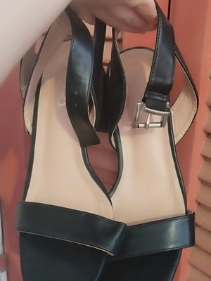 Summer sandals size 39 like new, black with 5-7 cm heel