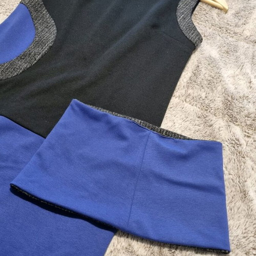 Passager dress used with extra collar, black and blue