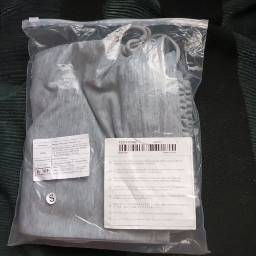 Grey bermuda shorts small new