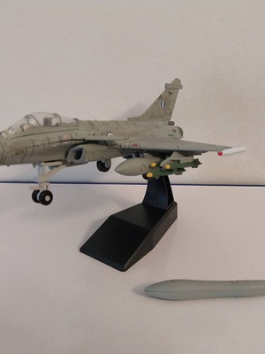 Rafale της Ελληνικής Πολεμικής Αεροπορίας πλαστικό μοντέλο 1:72 καινούργιο