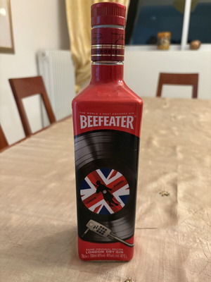 Beefeater London Dry Gin limited edition, new