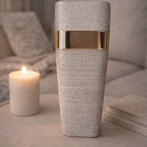 Decorative vase like new in neutral shade