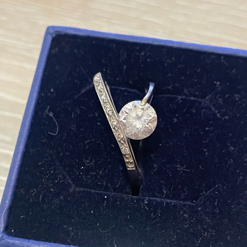 White gold 585 ring used, size 57