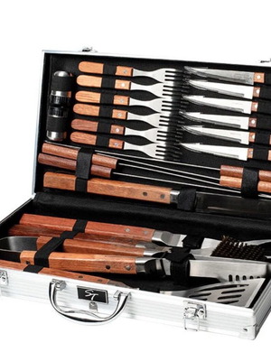 Luxury BBQ set 23 pieces new with wooden handles in carrying case