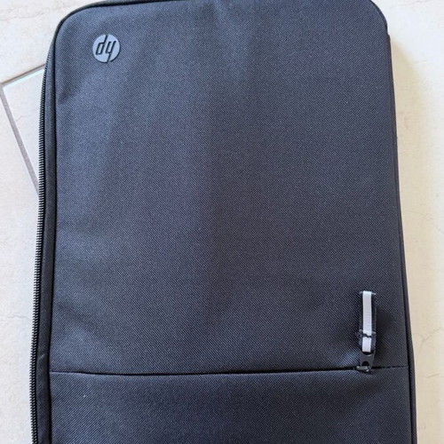 HP laptop case like new, black