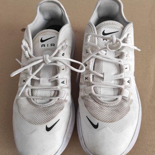 Παπούτσι Nike Air Max Axis λευκό μεταχειρισμένο, νούμερο 38