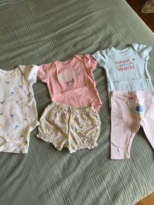 Carters baby clothing set used, 5 pieces for 3 months old