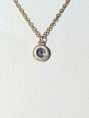 Gold plated steel necklace new with one 1cm rhinestone