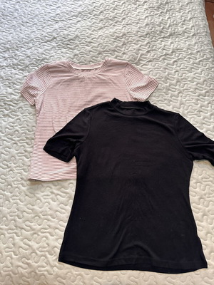 Basic women's T-shirts set size M like new, 2 pieces