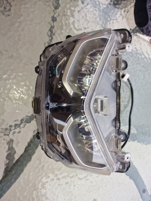 Φανάρια μεταχειρισμένα με μικρή γρατζουνιά, μοντέλο 2025