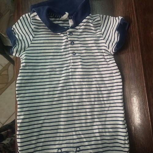 Baby layette set with paw blanket and clothes