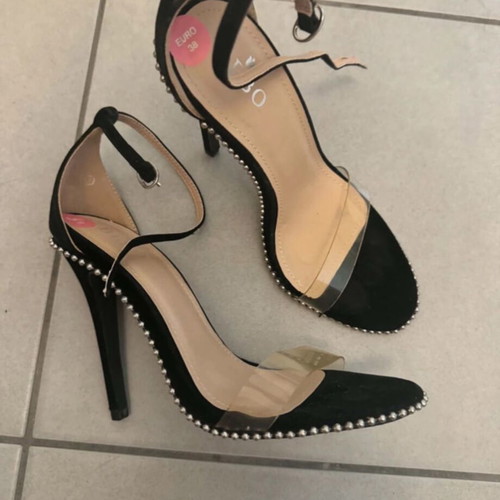 Sandal new, very comfortable and lightweight, size 38, black