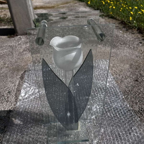 Glass decorative tulip like new