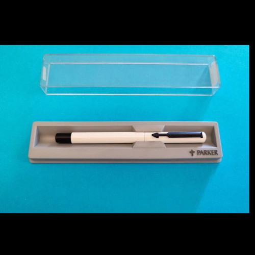 Parker pen white new, black ink