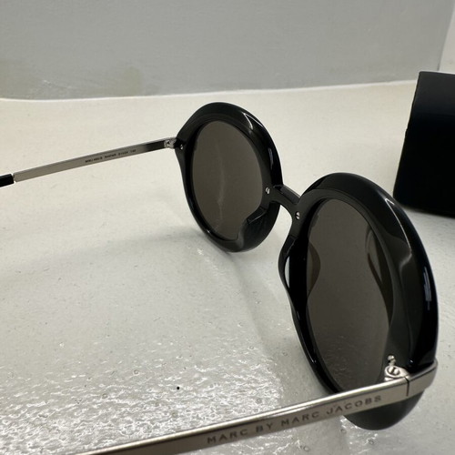Marc Jacobs sunglasses like new, black, women's